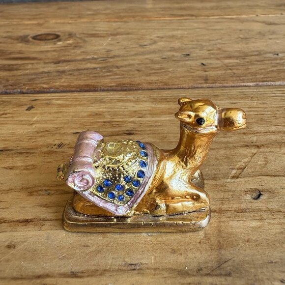Small Camel Enameled Trinket Box Magnetic Closure 2” long 1” Tall - Picture 1 of 11